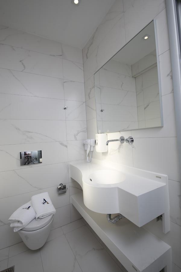 Albatros Suites Nea Vrasna Ngoại thất bức ảnh