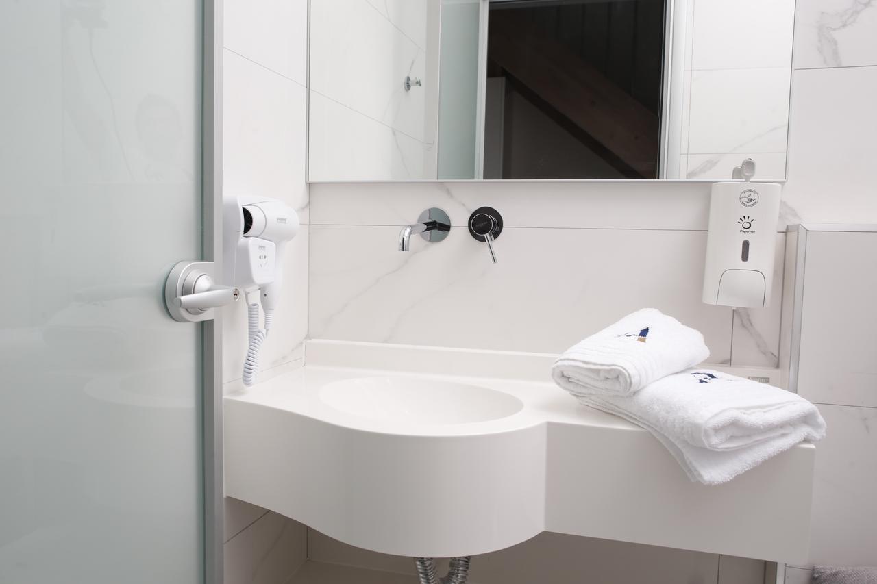 Albatros Suites Nea Vrasna Ngoại thất bức ảnh