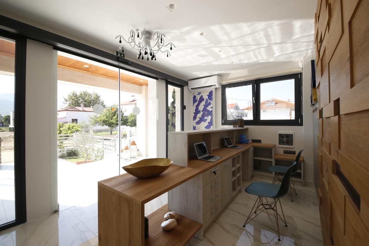 Albatros Suites Nea Vrasna Ngoại thất bức ảnh