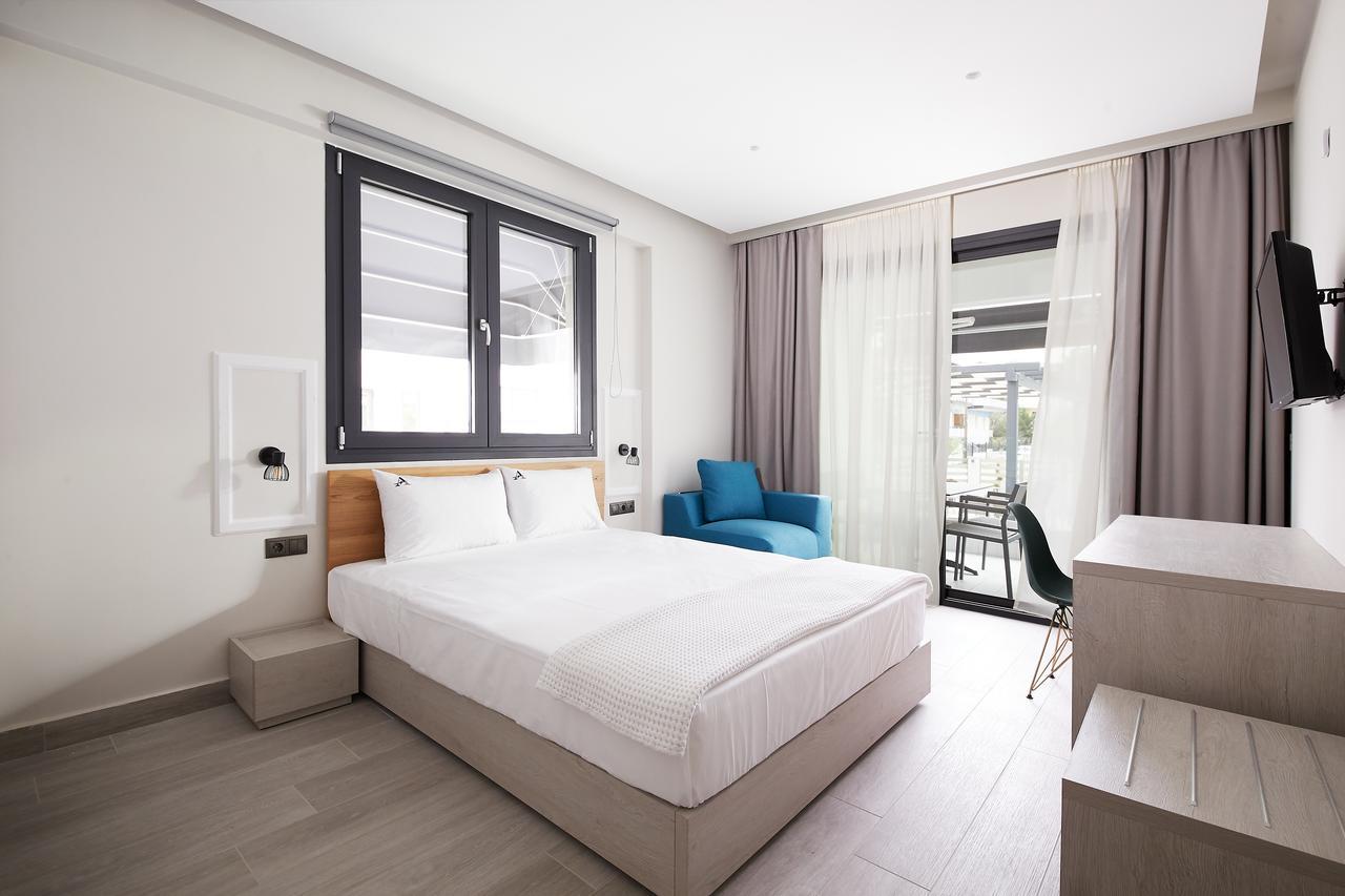 Albatros Suites Nea Vrasna Ngoại thất bức ảnh