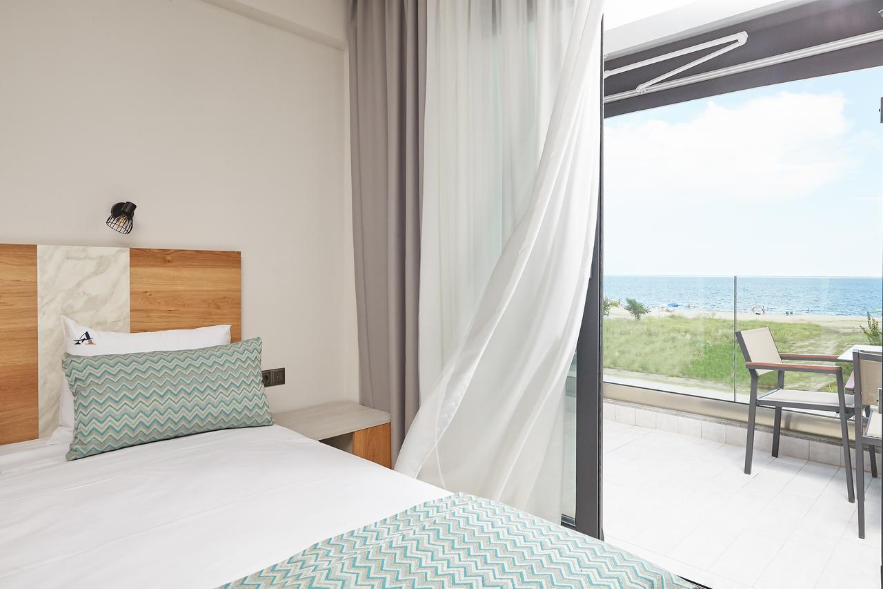 Albatros Suites Nea Vrasna Ngoại thất bức ảnh