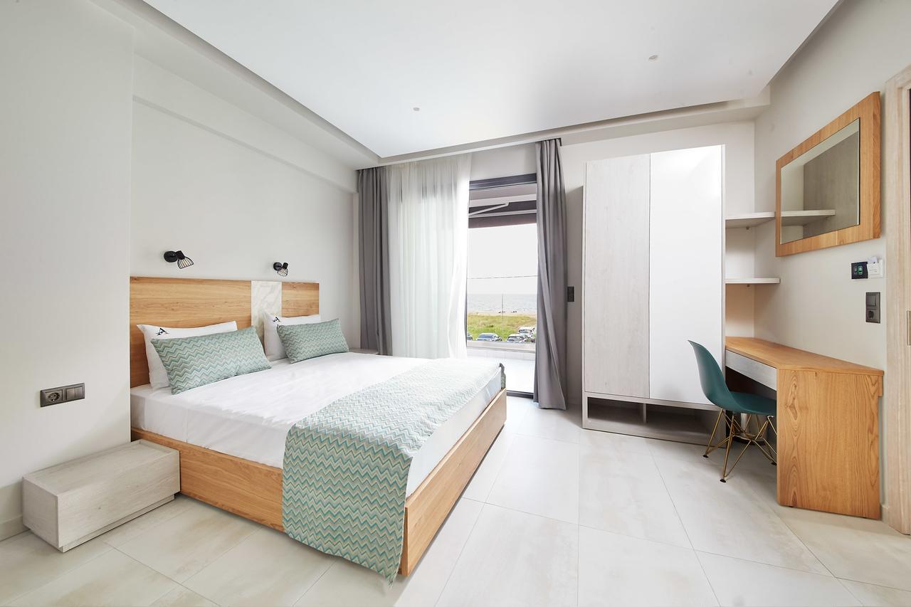 Albatros Suites Nea Vrasna Ngoại thất bức ảnh